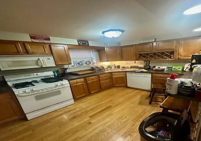 Listing Photo 5 - Condo for sale in building located at 4342 N Kedvale Ave, Chicago, IL 60641 - Unit #3C