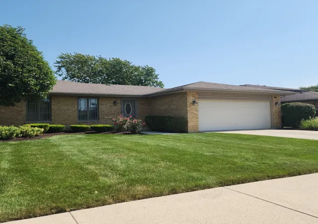 Photo 3 of Single family home for sale at 16931 82nd Avenue, Tinley Park, IL 60477 | MLS# 12757706 | Listing updated on 2026-09-13
