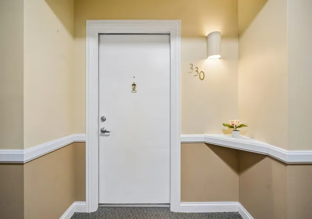 Listing Photo 5 - Condo for sale in building located at 801 N Mclean Blvd, Elgin, IL 60123 - Unit #330