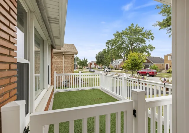 Photo 3 of Sale Pending at 9643 S Richmond Ave, Evergreen Park, IL 60805 | MLS# 12757724 | Listing updated on 2026-10-06