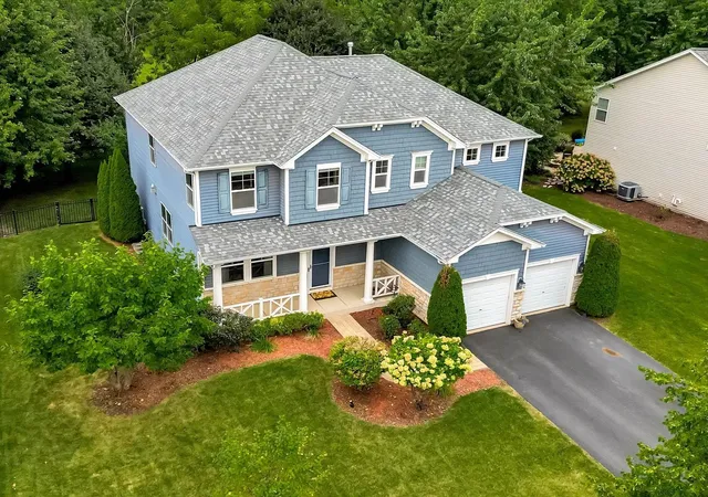 Photo 2 of Single family home for sale at 16332 Spring Crk Ln, Plainfield, IL 60586 | MLS# 12757732 | Listing updated on 2026-09-23