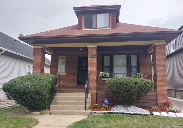 Single family home for sale at 9765 S Winston Ave, Chicago, IL 60643 | MLS# 12757735