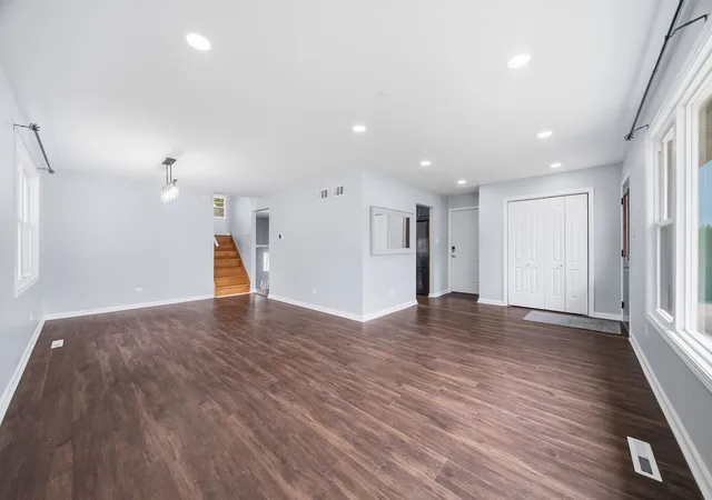 Photo 4 of Single family home for sale at 11529 S Laramie Ave, Alsip, IL 60803 | MLS# 12757739 | Listing updated on 2026-09-13
