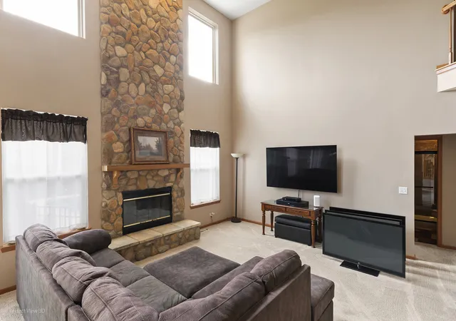 Photo 3 of Single family home for sale at 1896 Applewood Dr, Wauconda, IL 60084 | MLS# 12757754 | Listing updated on 2026-10-08