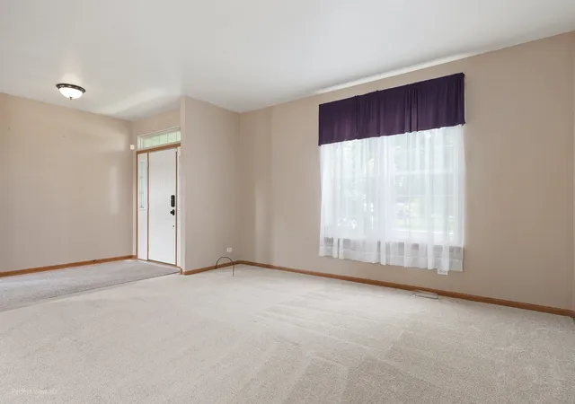 Photo 4 of Single family home for sale at 1896 Applewood Dr, Wauconda, IL 60084 | MLS# 12757754 | Listing updated on 2026-10-08