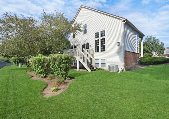 Photo 3 of Townhouse for sale at 2833 Waterfront Ave, Algonquin, IL 60102 | MLS# 12757756 | Listing updated on 2026-09-12