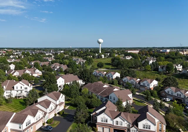 Photo 42 of Townhouse for sale at 2833 Waterfront Ave, Algonquin, IL 60102 | MLS# 12757756 | Listing updated on 2026-09-12