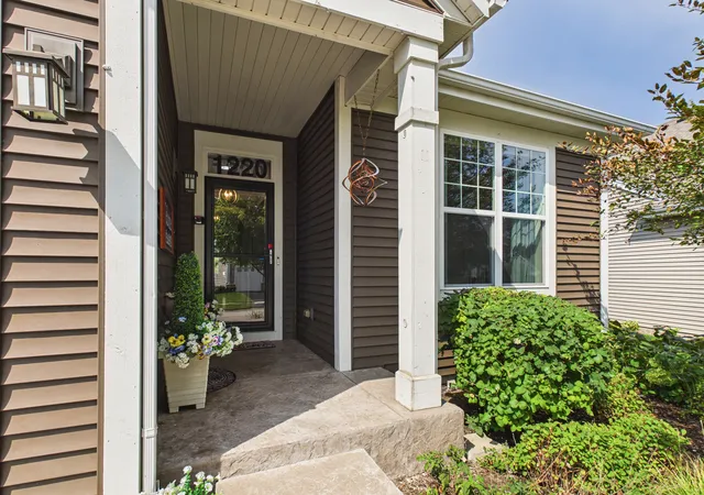 Photo 3 of Single family home for sale at 1220 Prescott Ln, Pingree Grove, IL 60140 | MLS# 12757766 | Listing updated on 2026-09-13