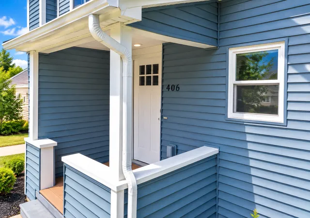 Photo 2 of Single family home for sale at 406 E Willow St, Normal, IL 61761 | MLS# 12757782 | Listing updated on 2026-10-02