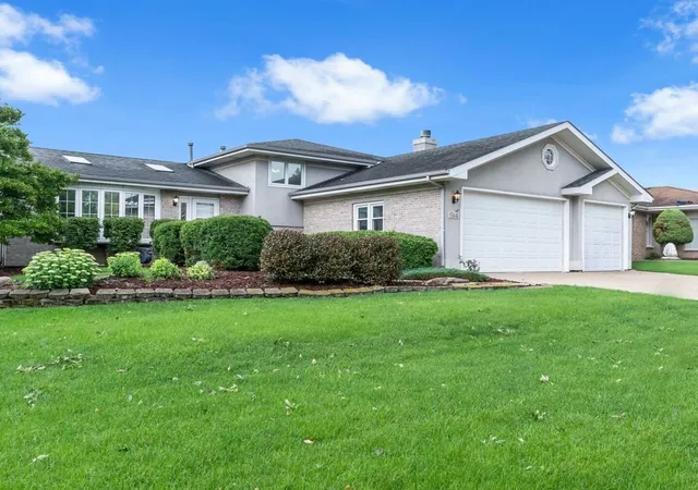 Photo 1 of Single family home for sale at 514 Stephanie Dr, Lockport, IL 60441 | MLS# 12757815 | Listing updated on 2026-09-13