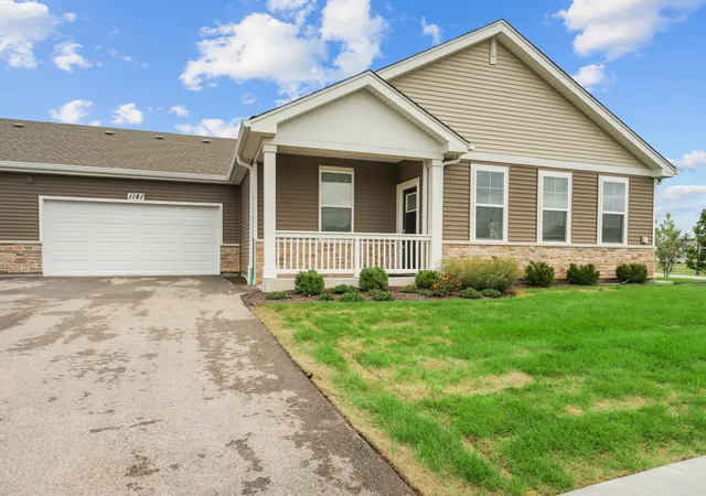 Townhouse for sale at 1181 Sonoma Ct, Pingree Grove, IL 60140 | MLS# 12757827