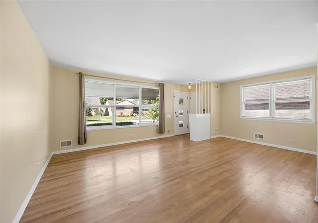 Photo 2 of Single family home for sale at 2109 Norfolk Ave, Westchester, IL 60154 | MLS# 12757830 | Listing updated on 2026-09-14