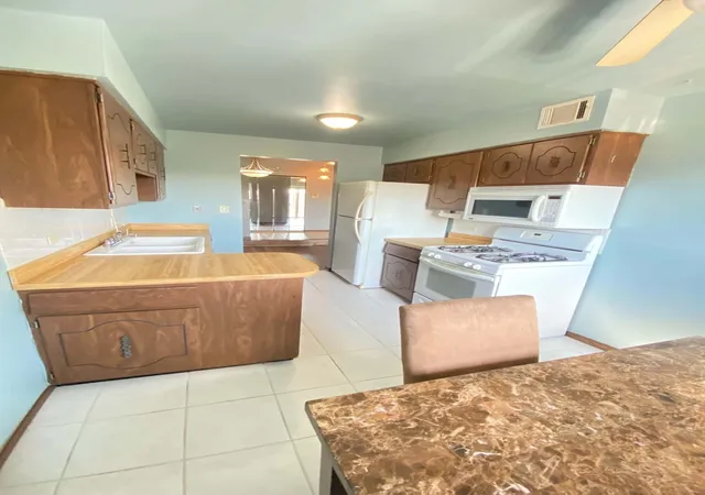 Listing Photo 2 - Condo for sale in building located at 13933 Laramie Ave, Crestwood, IL 60418 - Unit #217