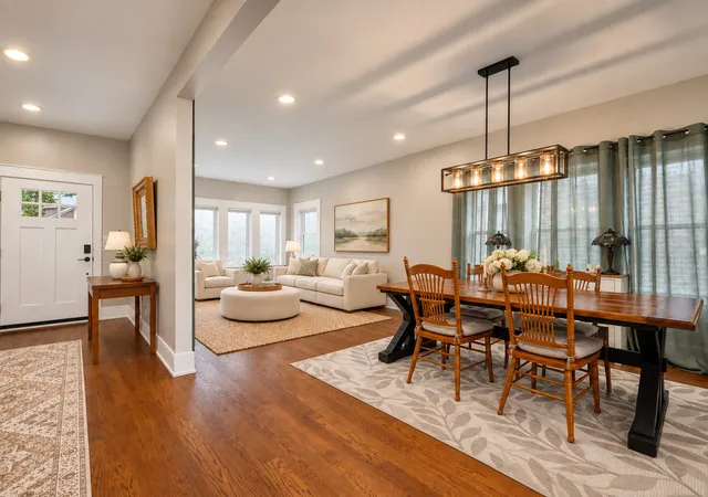 Photo 3 of Single family home for sale at 5534 N Linder Ave, Chicago, IL 60630 | MLS# 12757837 | Listing updated on 2026-10-07