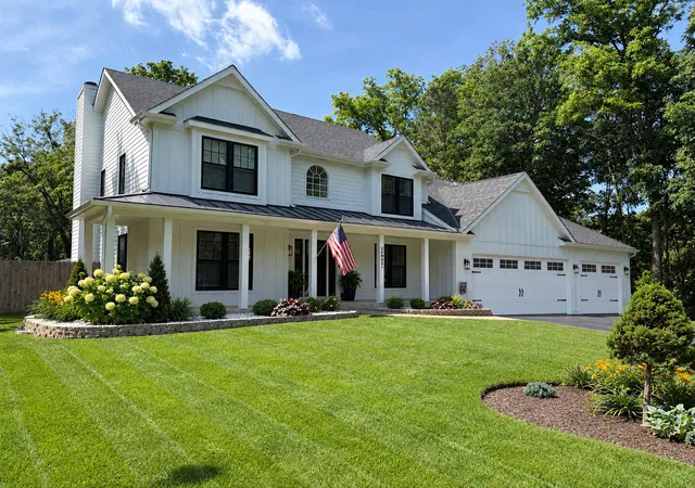 Photo 1 of Single family home for sale at 28w031 Greenview Ave, Warrenville, IL 60555 | MLS# 12757844 | Listing updated on 2026-09-22
