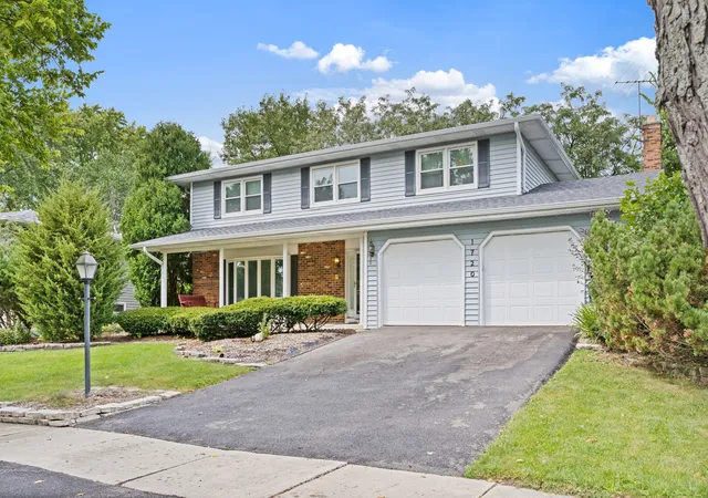 Photo 1 of Single family home for sale at 1720 Bolson Dr, Downers Grove, IL 60516 | MLS# 12757854 | Listing updated on 2026-09-22