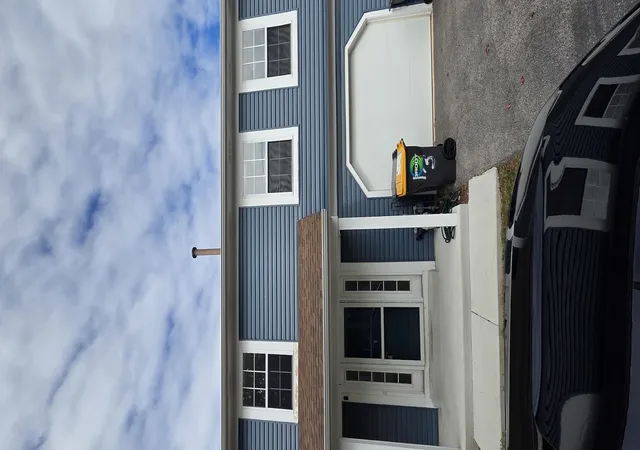 Photo 2 of Townhouse for sale at 173 Hazelnut Dr, Streamwood, IL 60107 | MLS# 12757855 | Listing updated on 2026-10-09