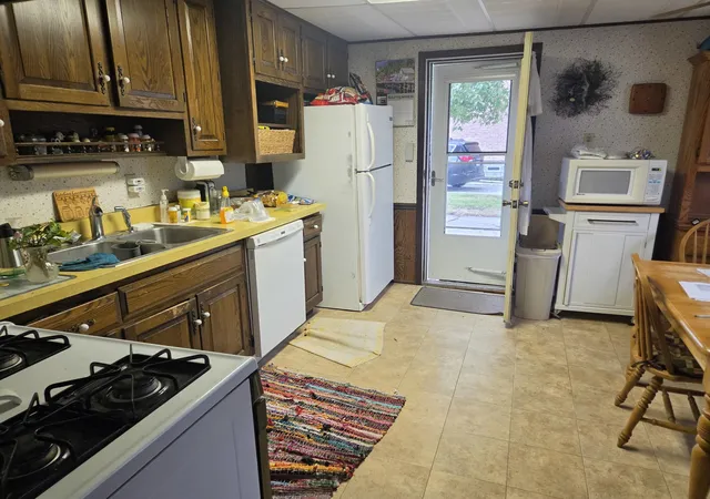 Photo 4 of Single family home for sale at 7274 W 174 Street, Tinley Park, IL 60477 | MLS# 12757864 | Listing updated on 2026-09-14