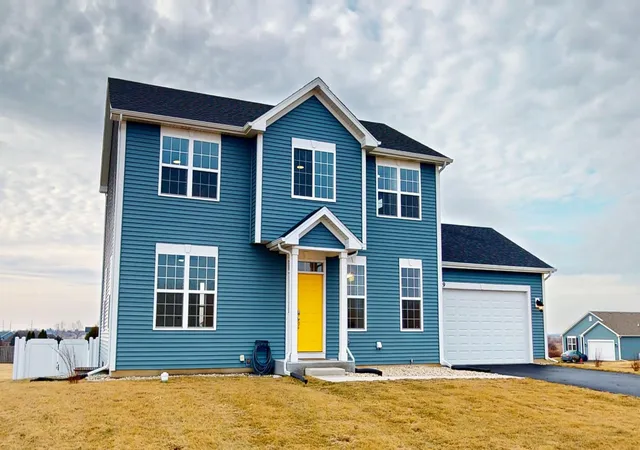 Photo 2 of Sale Pending at 219 Deer Run Trl, Poplar Grove, IL 61065 | MLS# 12757865 | Listing updated on 2026-09-24