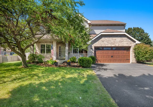 Photo 2 of Single family home for sale at 608 Whalen Ct, North Aurora, IL 60542 | MLS# 12757868 | Listing updated on 2026-09-22