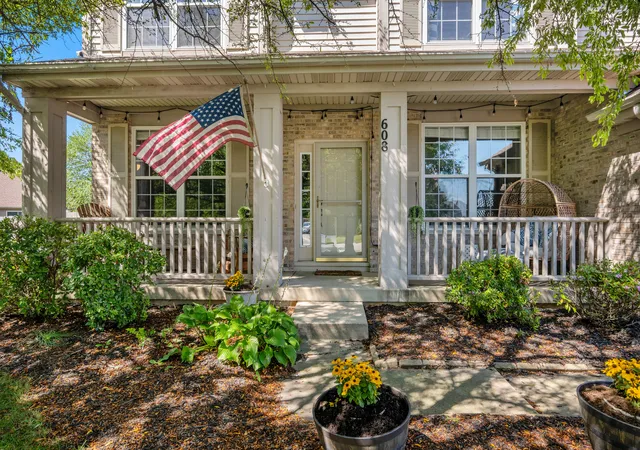 Photo 3 of Single family home for sale at 608 Whalen Ct, North Aurora, IL 60542 | MLS# 12757868 | Listing updated on 2026-09-22