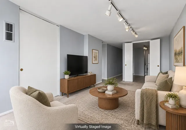 Photo 3 of Condo for sale at 1660 N La Salle Dr #3310, Chicago, IL 60614 | MLS# 12757886 | Listing updated on 2026-09-23