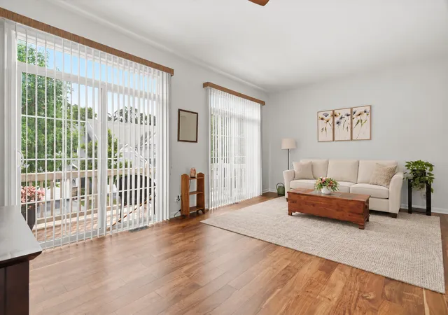 Photo 2 of Townhouse for sale at 674 Shoreline Dr, Grayslake, IL 60030 | MLS# 12757895 | Listing updated on 2026-09-13