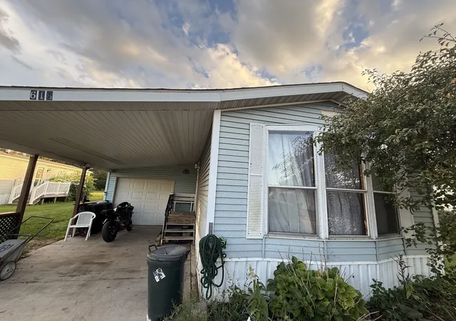 Manufactured home for sale at 618 Tanglewood Rd, Matteson, IL 60443 | MLS# 12757902