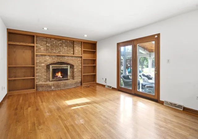 Photo 3 of Single family home for sale at 0s415 Madison St, Winfield, IL 60190 | MLS# 12757904 | Listing updated on 2026-09-25