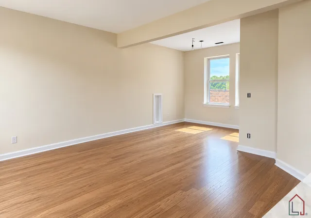 Listing Photo 4 - Condo for sale in building located at 1441 W Garfield Blvd, Chicago, IL 60636