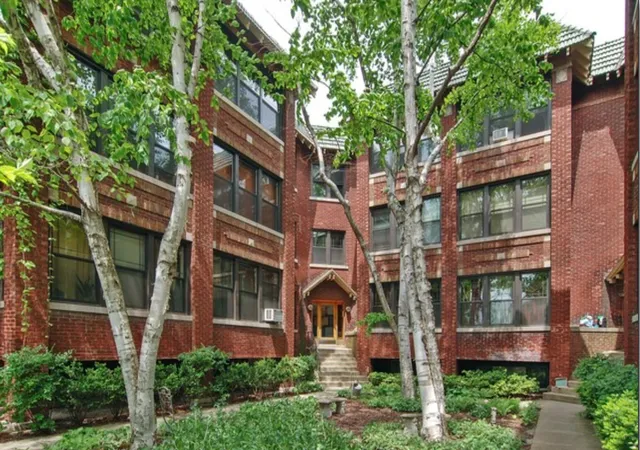 Photo 1 of Condo for sale at 506 Madison St #2S, Oak Park, IL 60302 | MLS# 12757926 | Listing updated on 2026-10-01