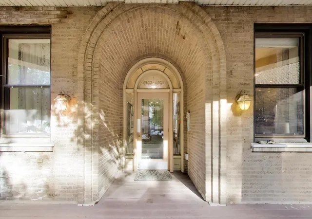 Photo 1 of Condo for sale at 4921 N Kenmore Ave #1, Chicago, IL 60640 | MLS# 12757940 | Listing updated on 2026-09-16