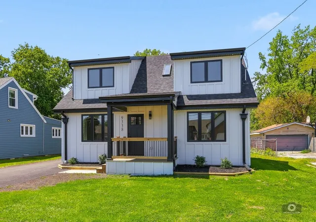 Photo 1 of Single family home for sale at 9338 Sayre Ave, Oak Lawn, IL 60453 | MLS# 12757942 | Listing updated on 2026-09-14