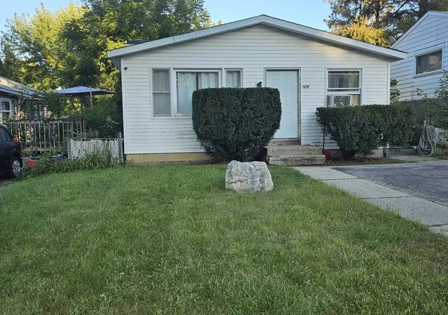 Photo 1 of Single family home for sale at 1219 Idlewild Dr, Round Lake Beach, IL 60073 | MLS# 12757951 | Listing updated on 2026-09-21