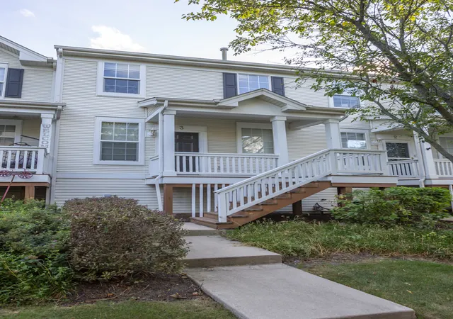 Photo 2 of Townhouse for sale at 1484 Cambria Dr #3, De Kalb, IL 60115 | MLS# 12757964 | Listing updated on 2026-10-06