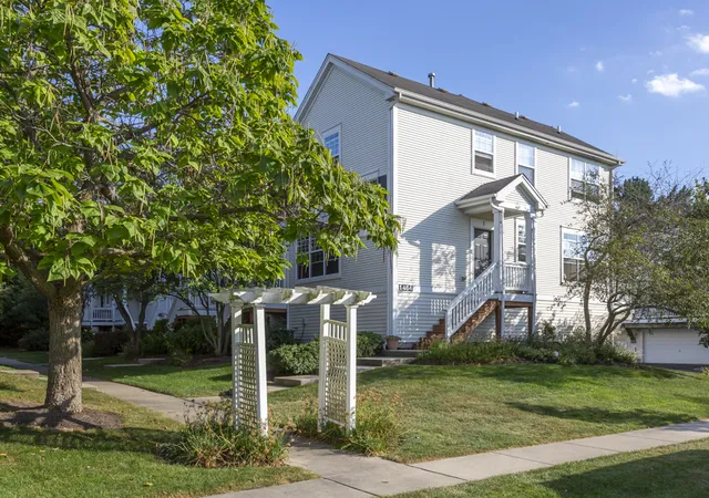 Photo 3 of Townhouse for sale at 1484 Cambria Dr #3, De Kalb, IL 60115 | MLS# 12757964 | Listing updated on 2026-09-14