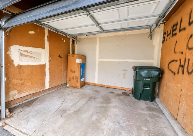 Photo 11 of Single family home for sale at 4241 Greenbrier Ln, Richton Park, IL 60471 | MLS# 12757966 | Listing updated on 2026-10-06