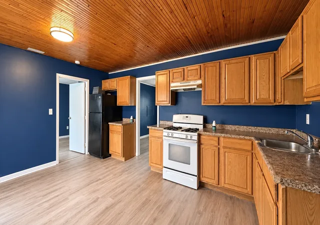 Photo 2 of Single family home for sale at 4241 Greenbrier Ln, Richton Park, IL 60471 | MLS# 12757966 | Listing updated on 2026-10-06