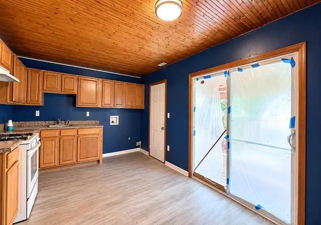 Photo 3 of Single family home for sale at 4241 Greenbrier Ln, Richton Park, IL 60471 | MLS# 12757966 | Listing updated on 2026-10-06