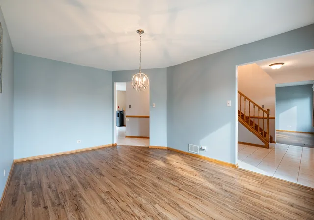 Photo 4 of Single family home for sale at 15020 Landings Ln, Oak Forest, IL 60452 | MLS# 12757967 | Listing updated on 2026-09-27