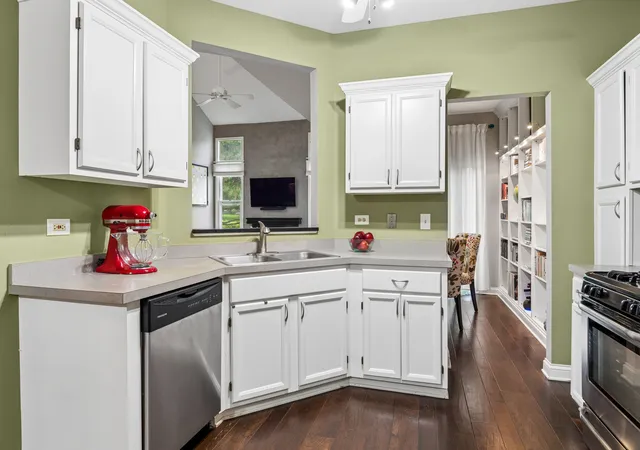 Photo 4 of Sale Pending at 1211 Rhodes Ln, Naperville, IL 60540 | MLS# 12757970 | Listing updated on 2026-10-10