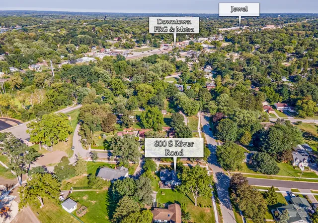 Photo 4 of Single family home for sale at 800 S River Rd, Fox River Grove, IL 60021 | MLS# 12757982 | Listing updated on 2026-09-18