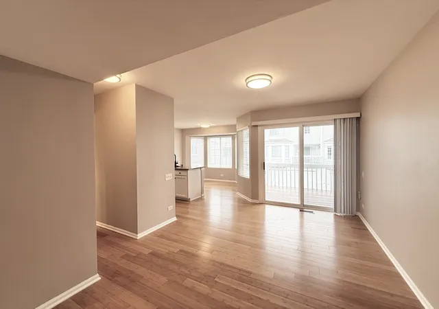 Photo 3 of Townhouse for sale at 3174 Teal Bay Ct #3174, Aurora, IL 60503 | MLS# 12757991 | Listing updated on 2026-09-18
