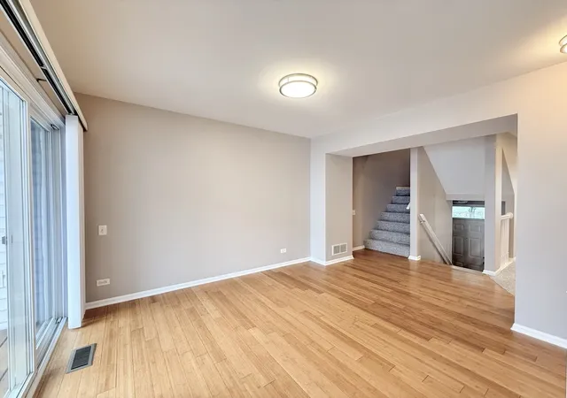 Photo 4 of Townhouse for sale at 3174 Teal Bay Ct #3174, Aurora, IL 60503 | MLS# 12757991 | Listing updated on 2026-09-18