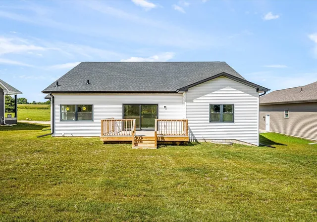 Photo 33 of Single family home for sale at 8557 Blue River Rd, Rockford, IL 61107 | MLS# 12757998 | Listing updated on 2026-09-13