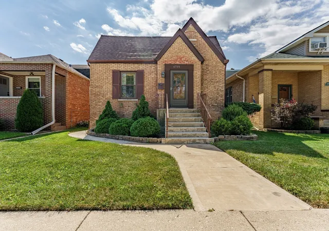 Photo 1 of Single family home for sale at 6731 W Albion Ave, Chicago, IL 60631 | MLS# 12758002 | Listing updated on 2026-09-22