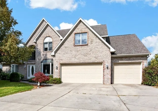 Photo 1 of Single family home for sale at 13 Bay Pointe Dr, Bloomington, IL 61704 | MLS# 12758005 | Listing updated on 2026-09-26