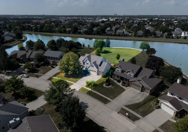 Photo 3 of Single family home for sale at 13 Bay Pointe Dr, Bloomington, IL 61704 | MLS# 12758005 | Listing updated on 2026-09-26