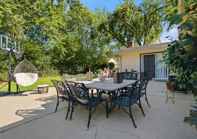 Photo 19 of Single family home for sale at 7927 Sherwood Cir, Hanover Park, IL 60133 | MLS# 12758016 | Listing updated on 2026-09-13
