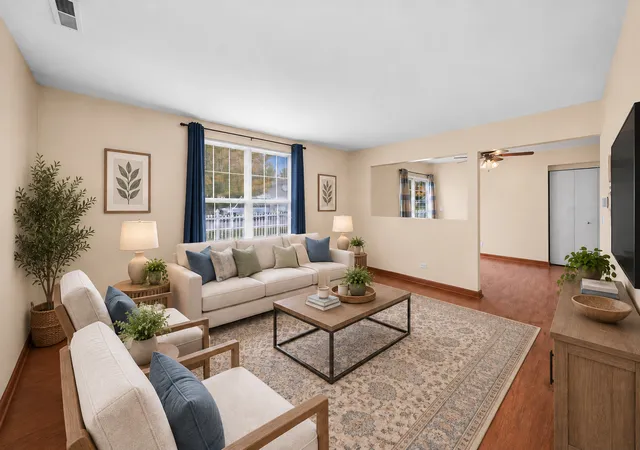 Photo 3 of Single family home for sale at 1572 Victoria Park Cir, Aurora, IL 60504 | MLS# 12758019 | Listing updated on 2026-09-19